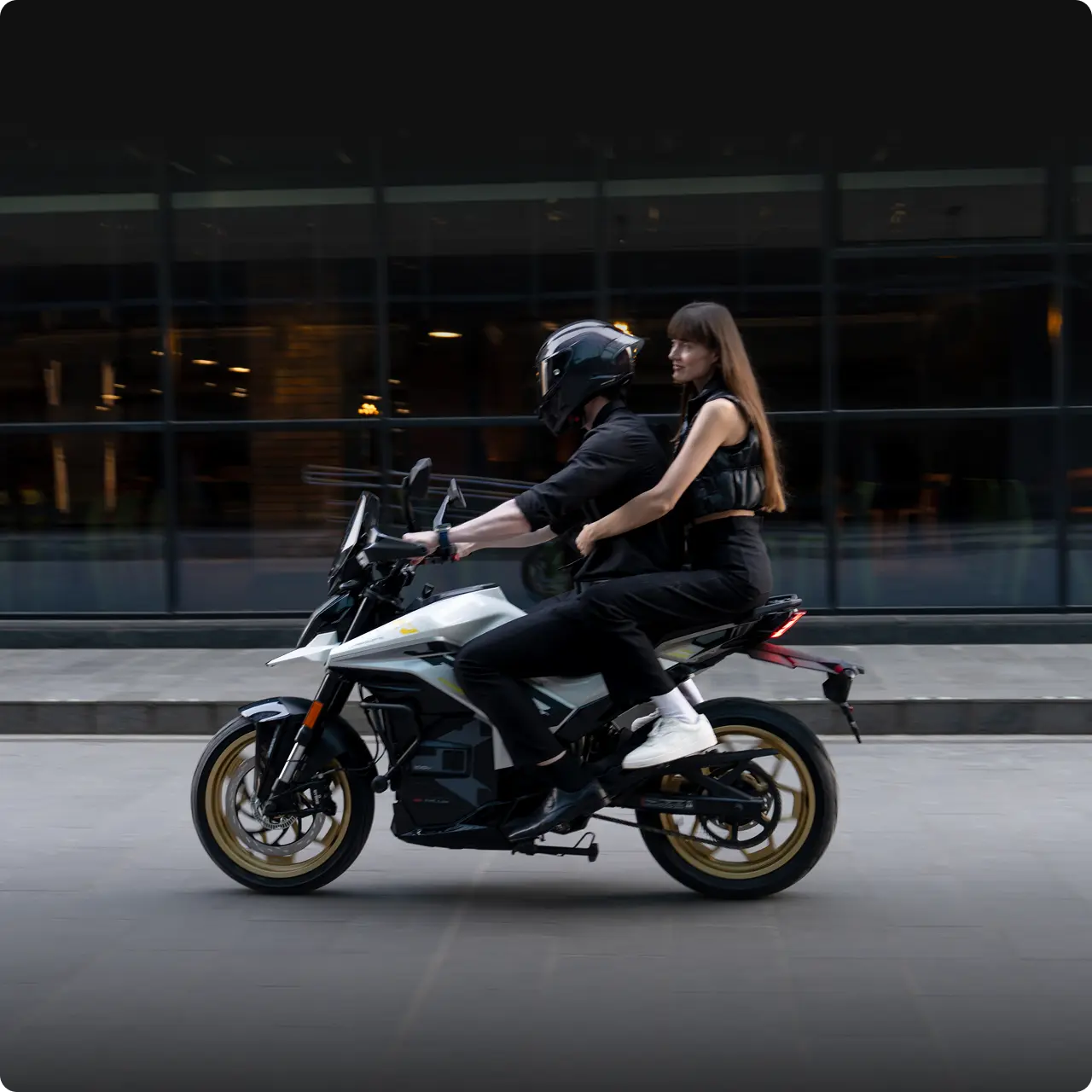 Upright Rider Stance & Ergonomics